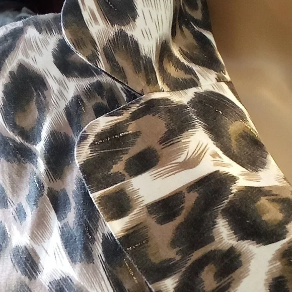 Vertigo Paris Double Breasted Trenchcoat, women's size medium - Picture 8 of 13